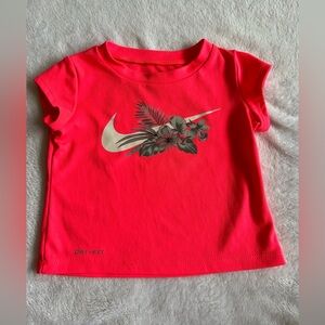 Nike tshirt​